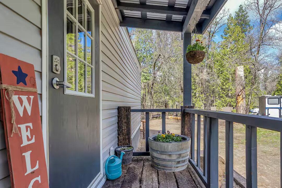Photo of Outdoor in Oakhurst
