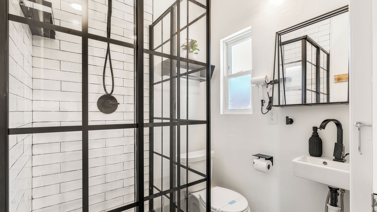 Photo of Bathroom in Linda Vista