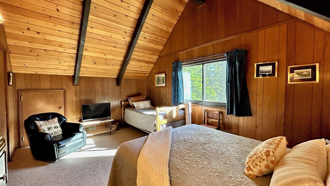 Photo of Bedroom in Tahoma
