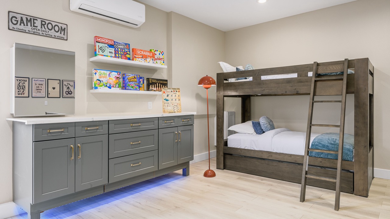 Photo of Bedroom in Bermuda Dunes