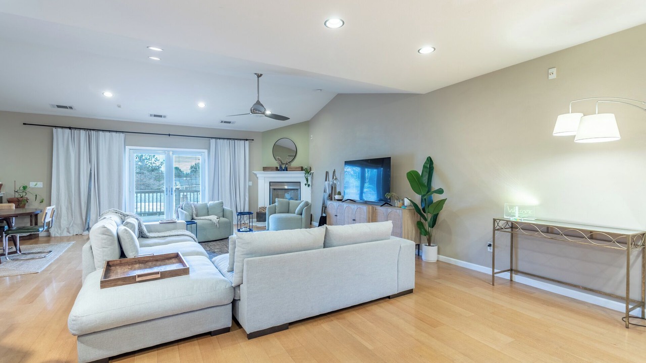 Photo of Livingroom in Redding