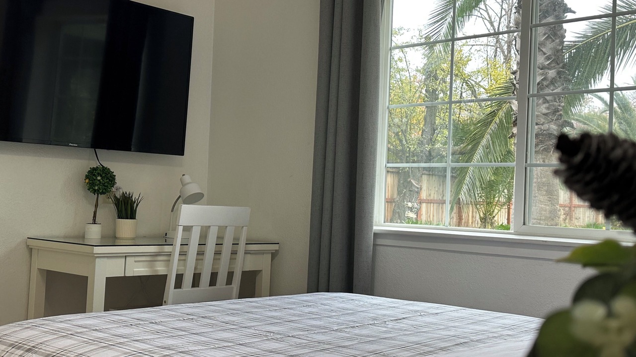 Photo of Bedroom in Arden-Arcade