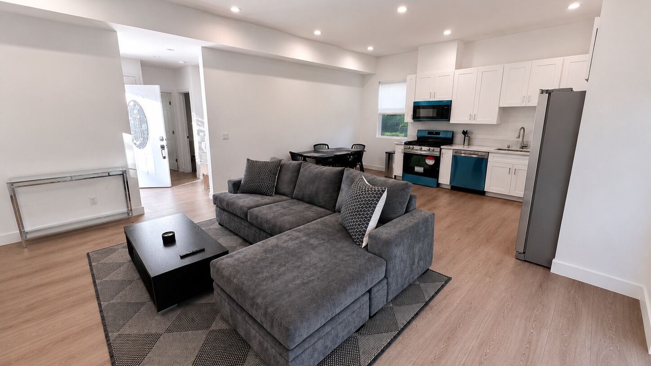 Photo of Livingroom in North Hollywood