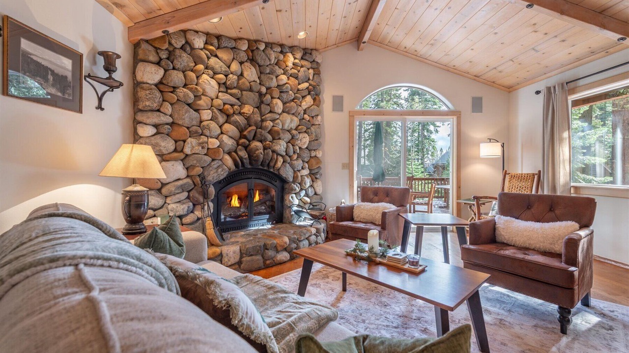 Photo of Bedroom in Tahoe Pines