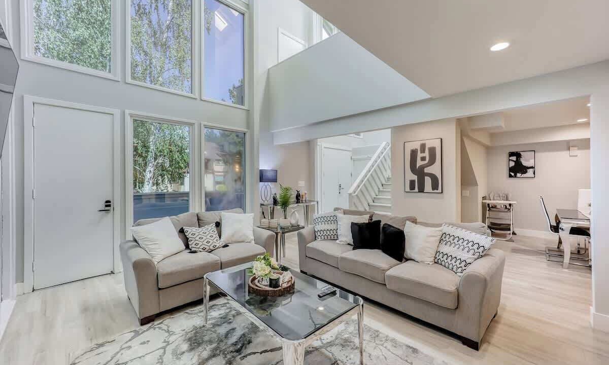 Photo of Livingroom in Menlo Park