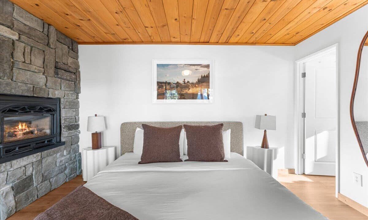 Photo of Livingroom in Brockway