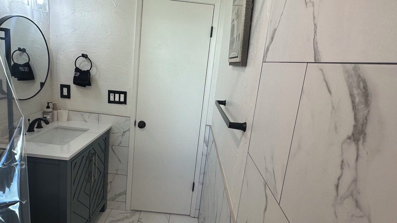 Photo of Bathroom in Bijou Park