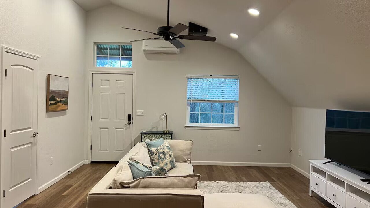 Photo of Livingroom in Redding