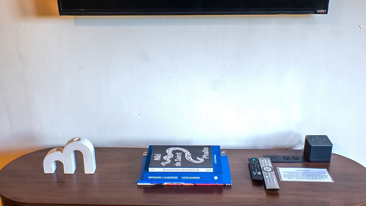 Photo of Bedroom in East Hollywood