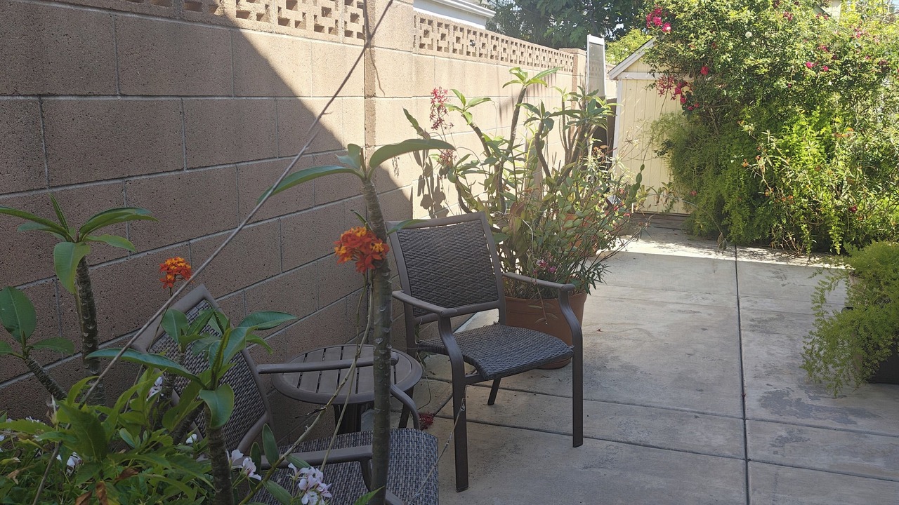 Photo of Patio Balcony in Orange