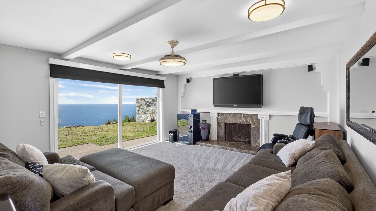 Photo of Livingroom in Rancho Palos Verdes