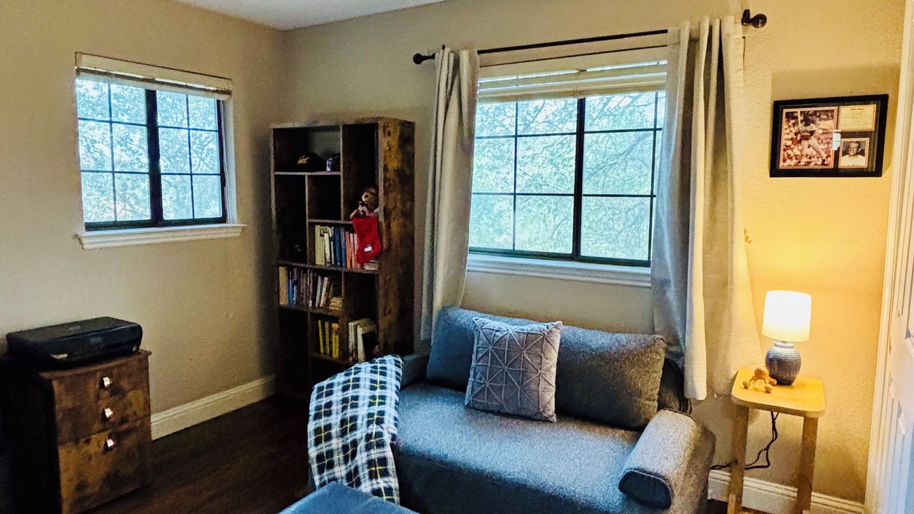 Photo of Livingroom in Pleasant Grove