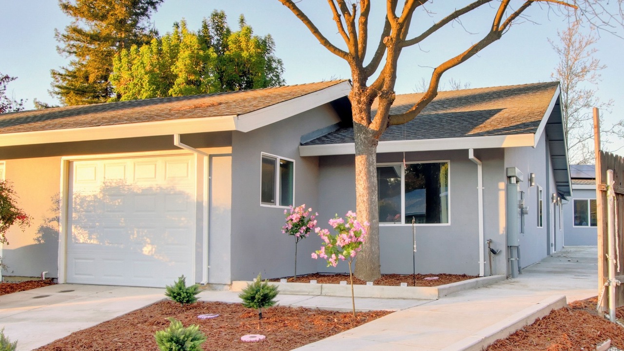 Photo of Outdoor in West Davis Manor