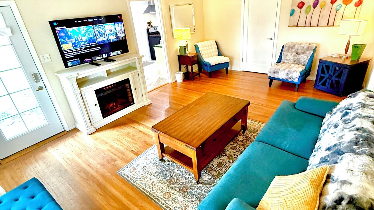 Photo of Livingroom in East Sacramento