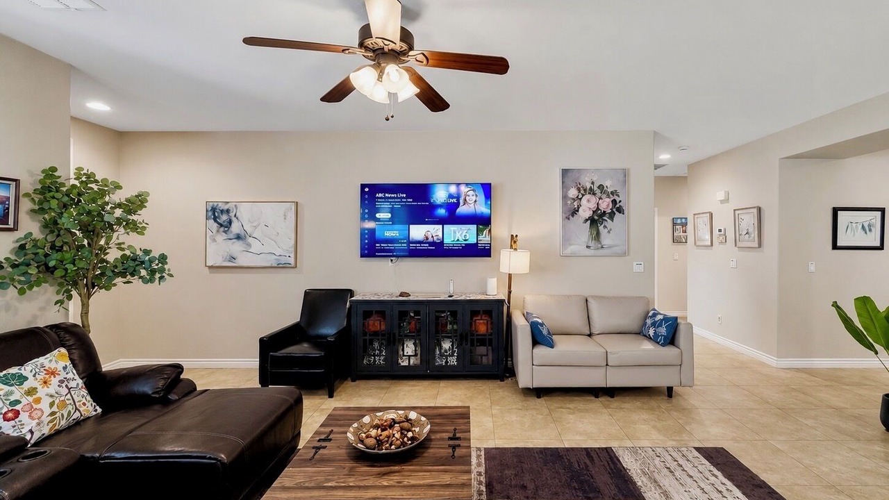 Photo of Livingroom in Spring Valley