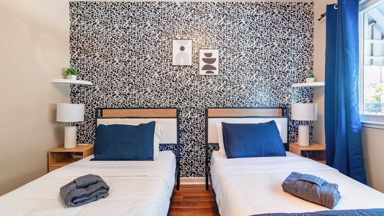 Photo of Bedroom in Poets Corner