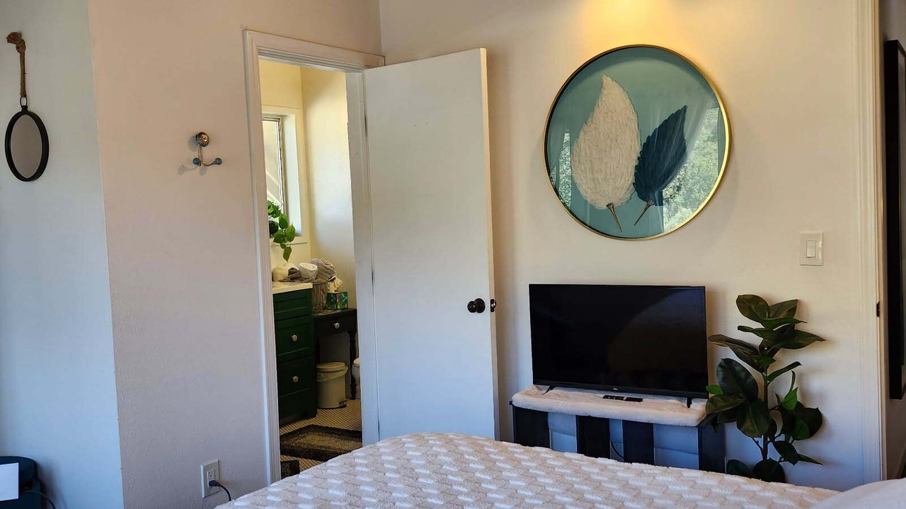 Photo of Bedroom in Cascadel Woods