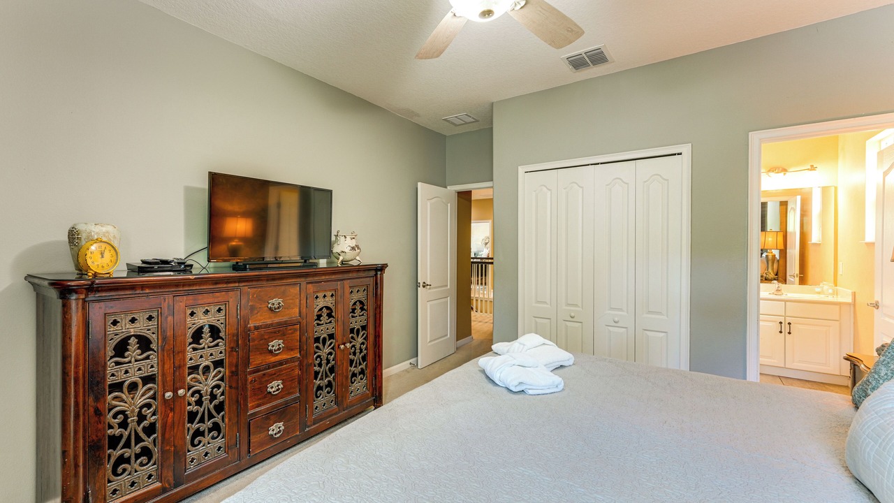 Photo of Bedroom in Watersong