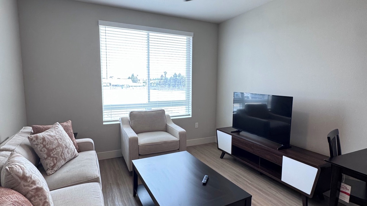 Photo of Livingroom in Midway District