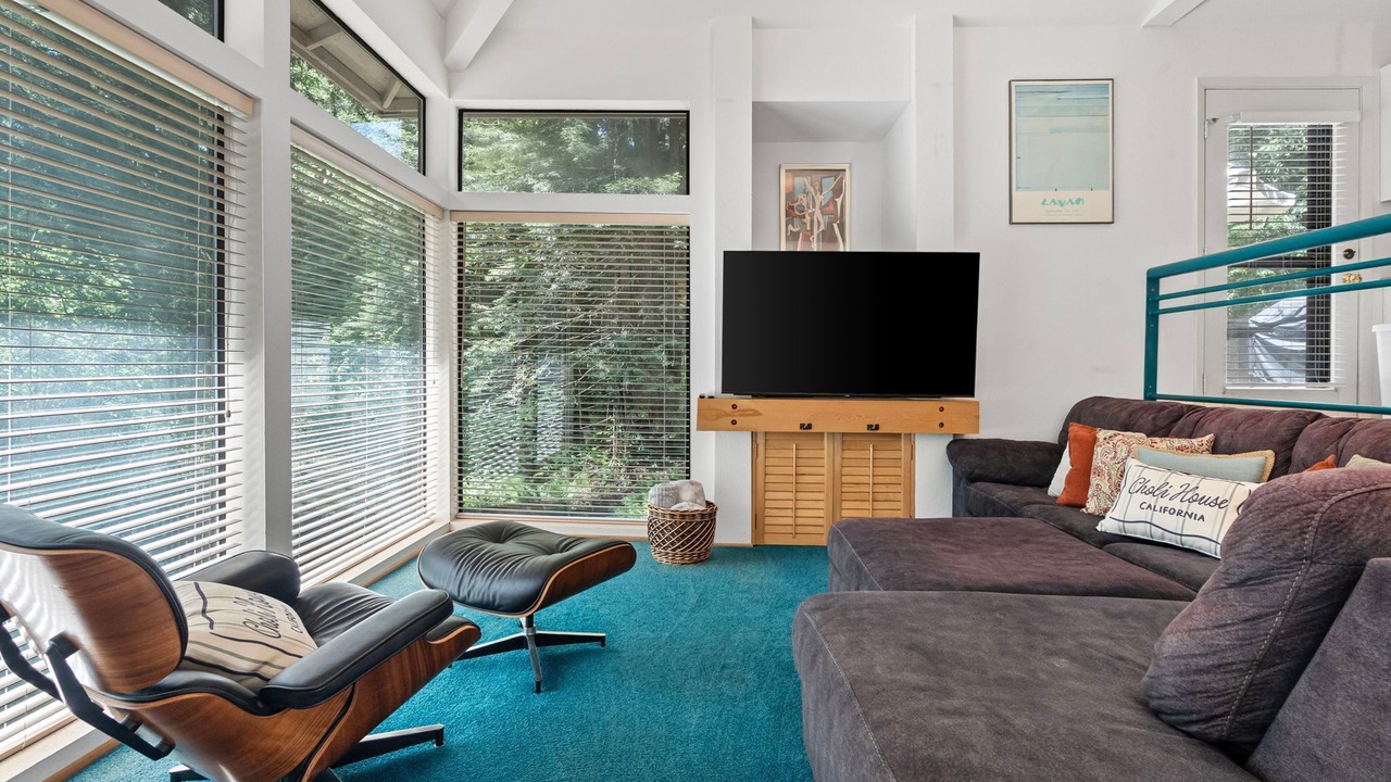 Photo of Livingroom in Crescent City