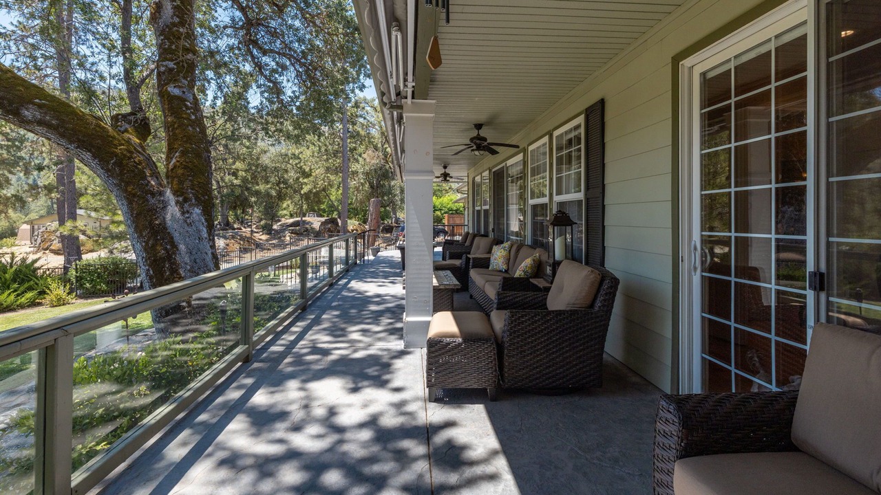 Photo of Patio Balcony in Oakhurst