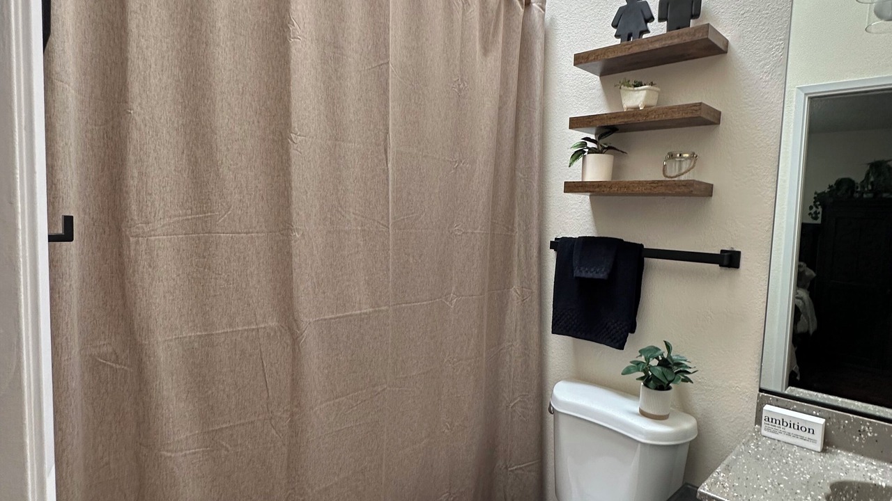 Photo of Bathroom in Visalia