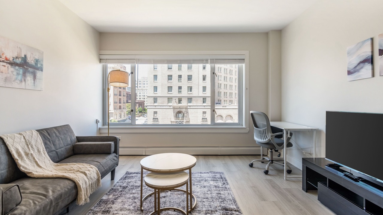 Photo of Livingroom in Lower Nob Hill