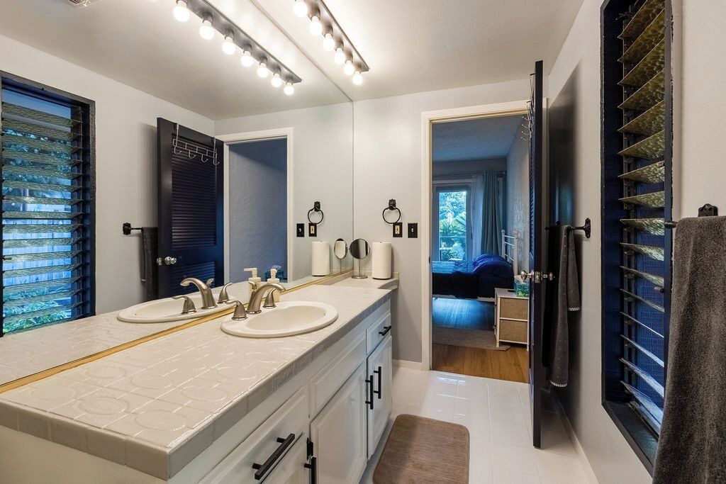 Photo of Bathroom in Roosevelt