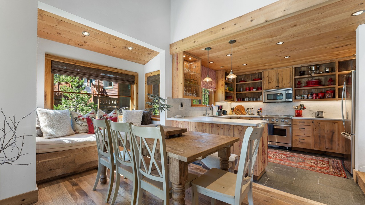 Photo of Kitchen in Serene Lakes