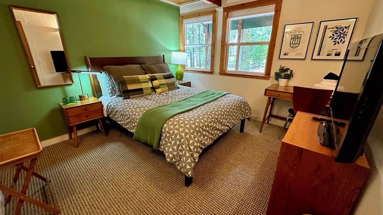 Photo of Bedroom in Tahoe Woods