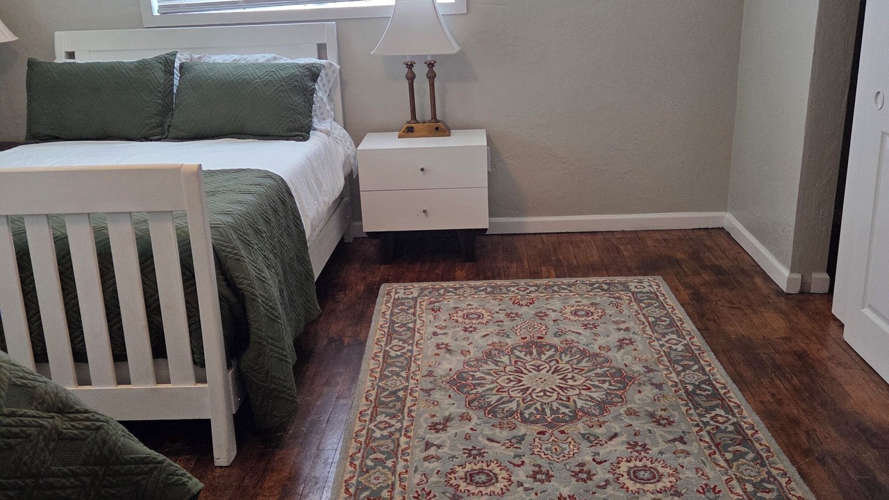Photo of Bedroom in Enterprise