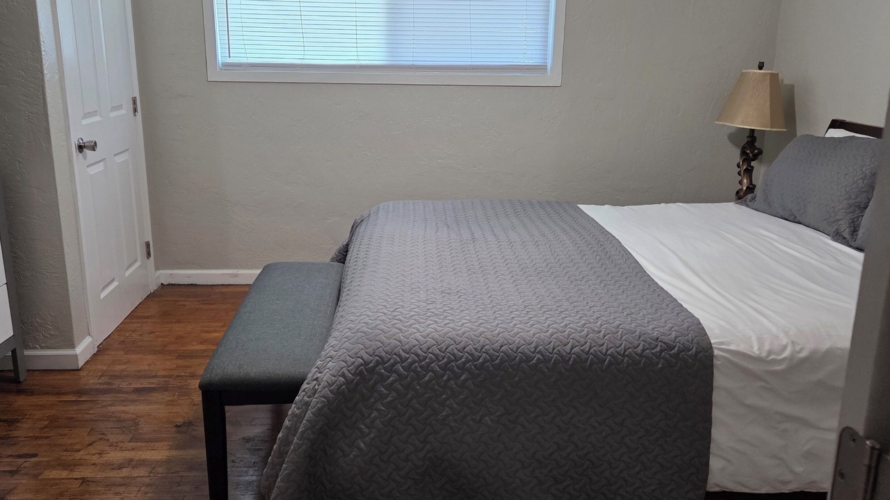 Photo of Bedroom in Enterprise