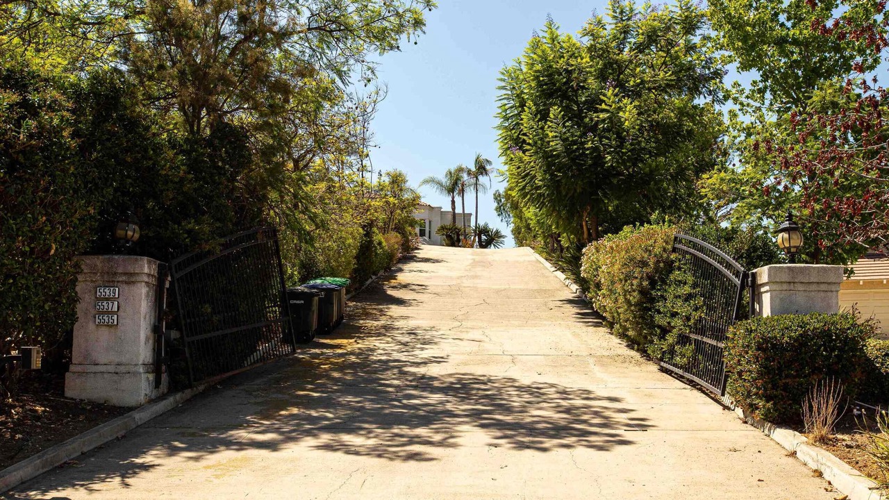 Photo of Outdoor in Orange