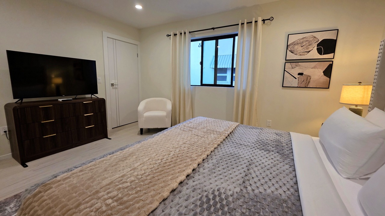 Photo of Bedroom in Beverly Hills