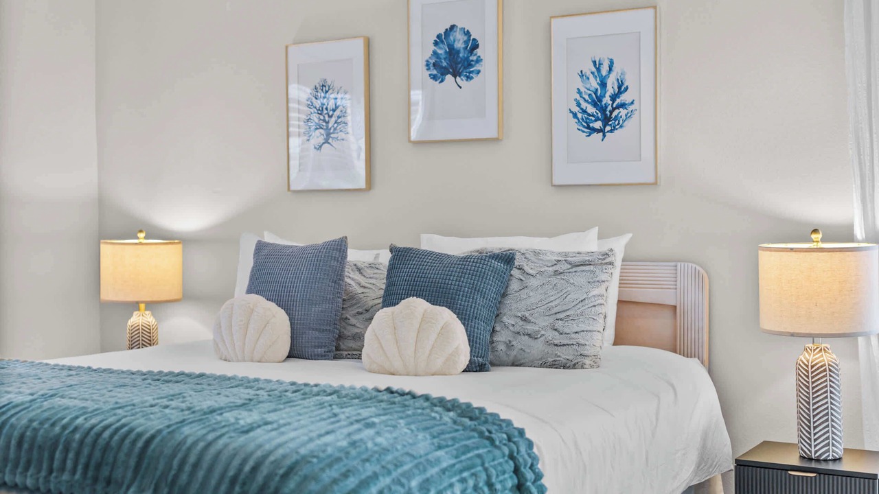 Photo of Bedroom in Seasons