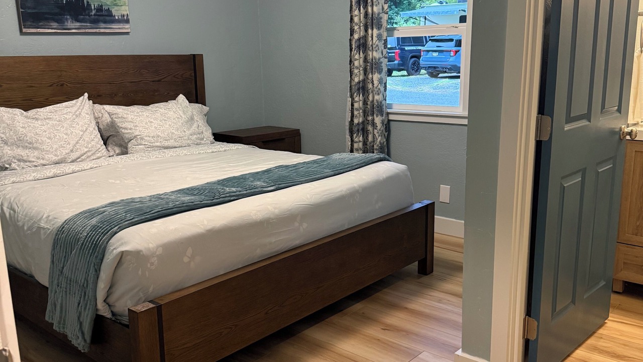 Photo of Bedroom in Orick