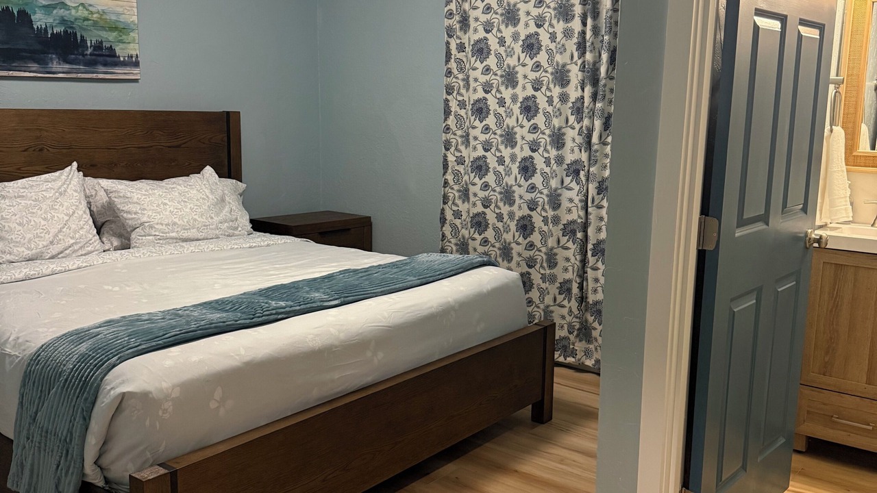 Photo of Bedroom in Orick