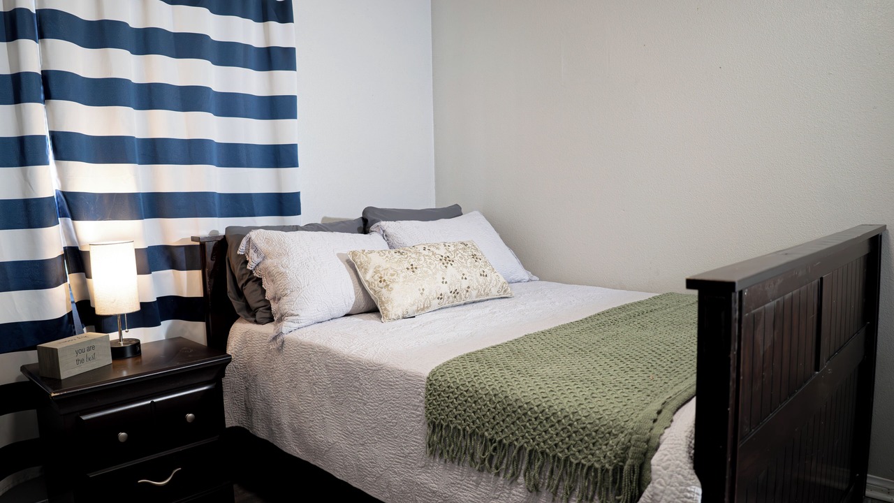 Photo of Bedroom in Victorville