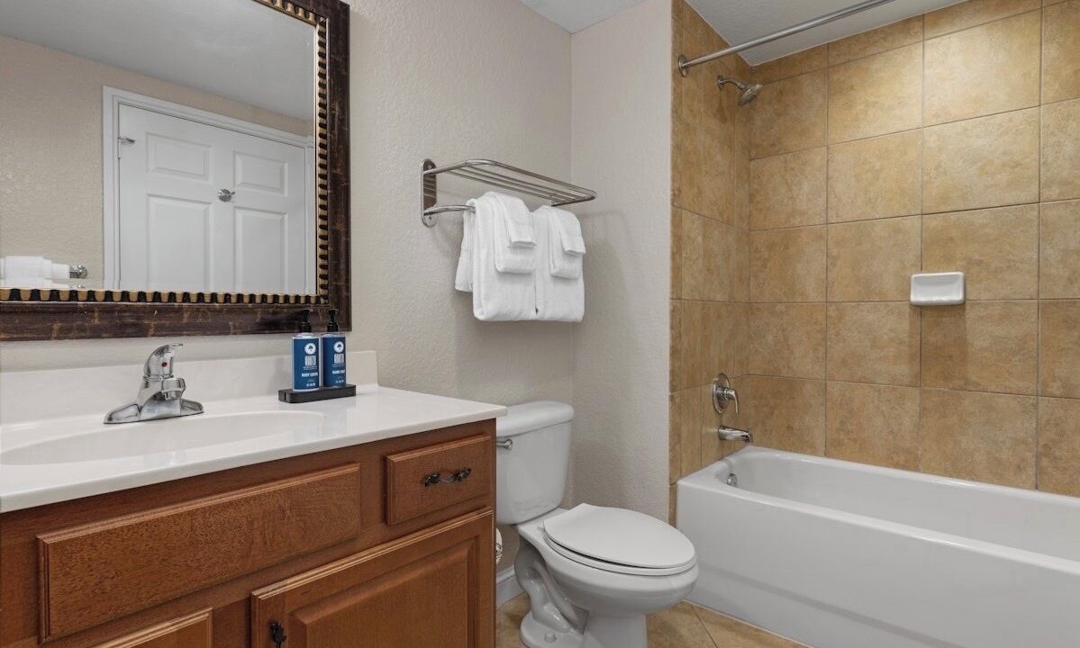 Photo of Bathroom in Bay Lake