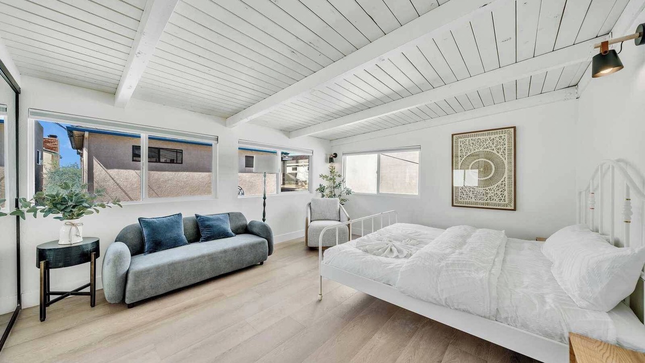 Photo of Bedroom in Balboa Peninsula