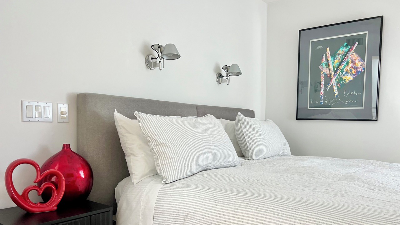 Photo of Bedroom in Sawtelle