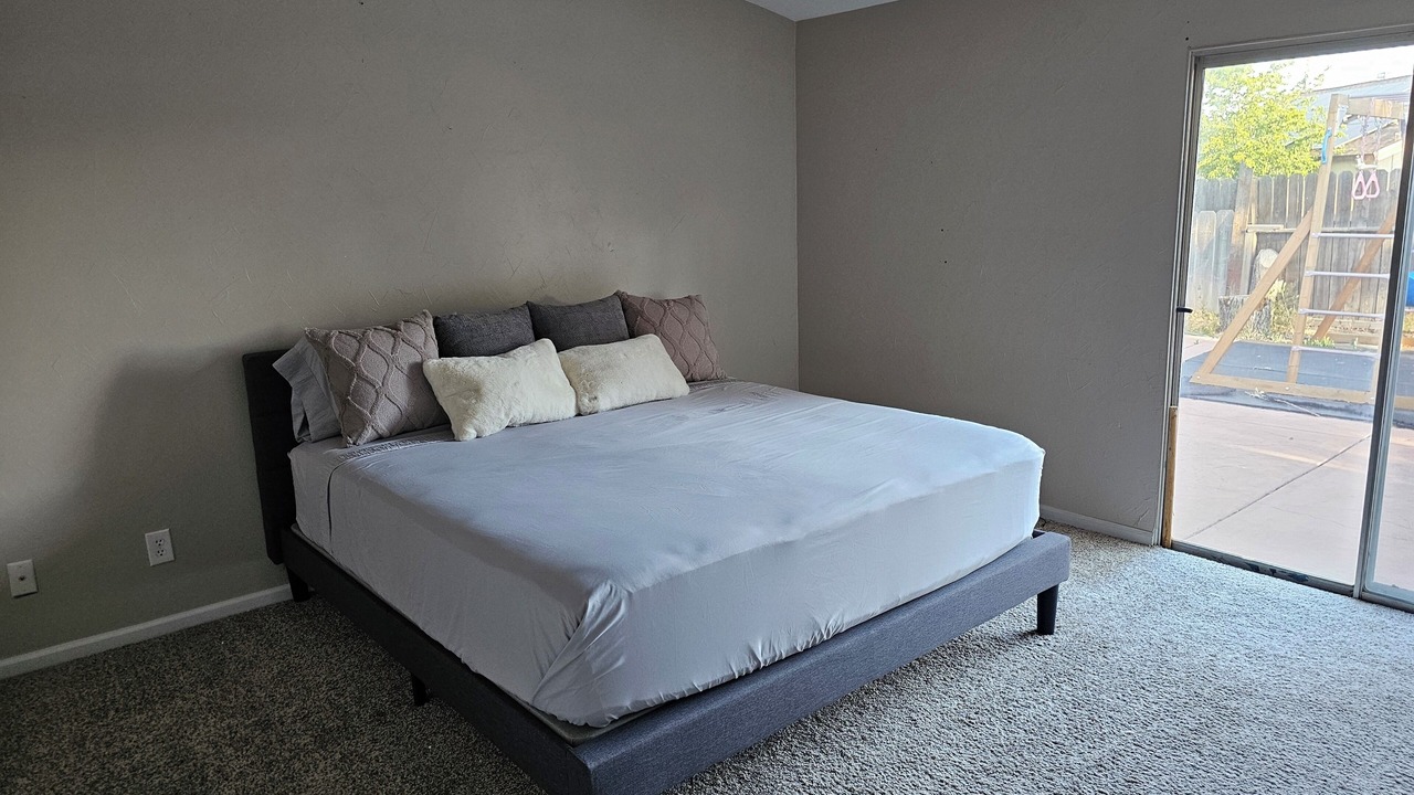 Photo of Bedroom in Rosamond