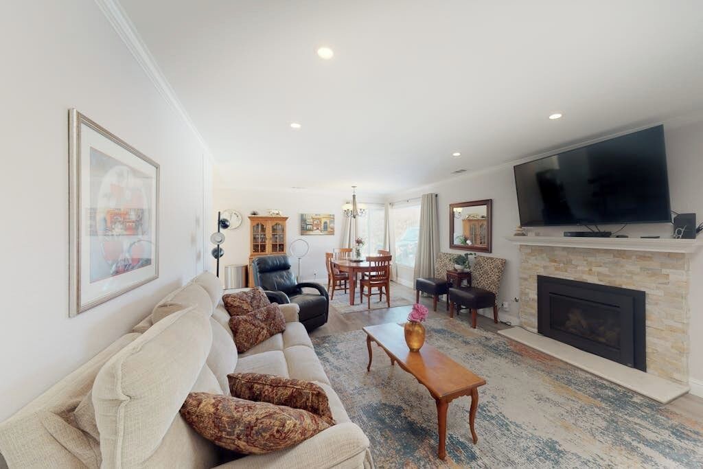 Photo of Livingroom in Del Rey Oaks