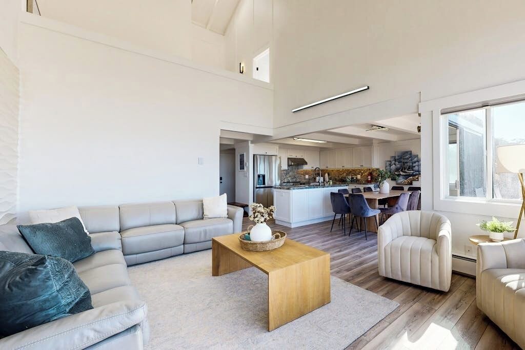 Photo of Livingroom in Castroville