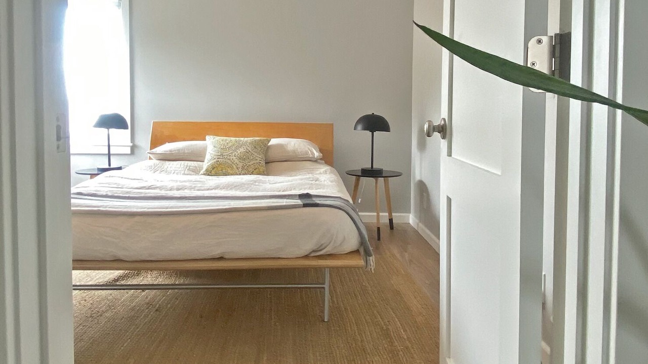 Photo of Bedroom in Inglewood