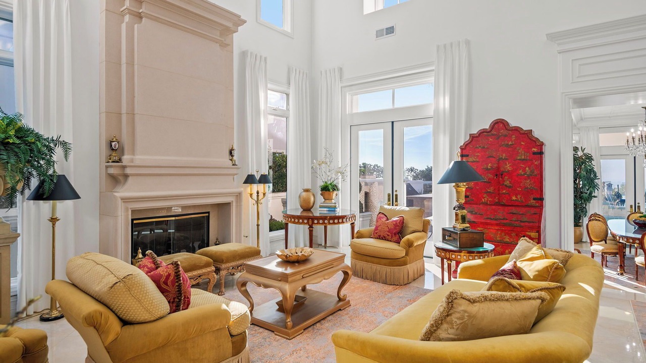 Photo of Livingroom in Newport Coast