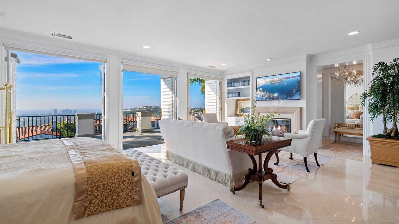 Photo of Bedroom in Newport Coast