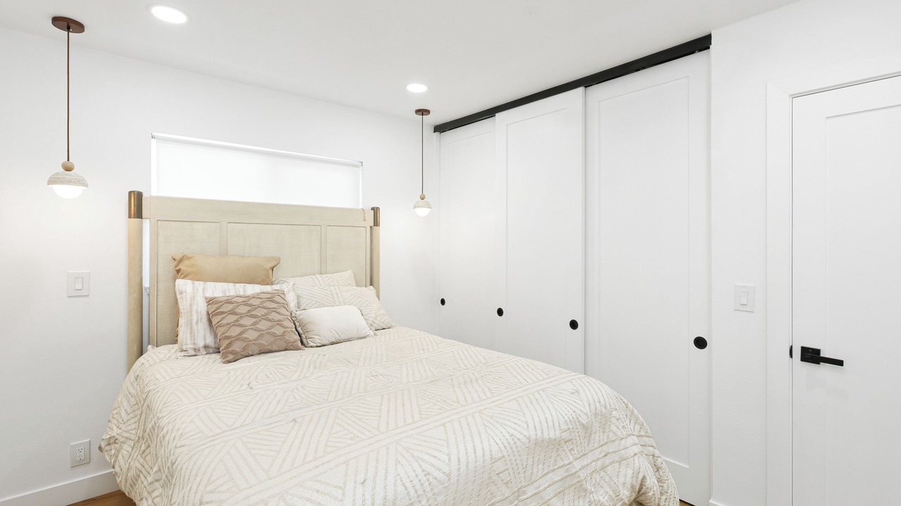 Photo of Bedroom in Midway City