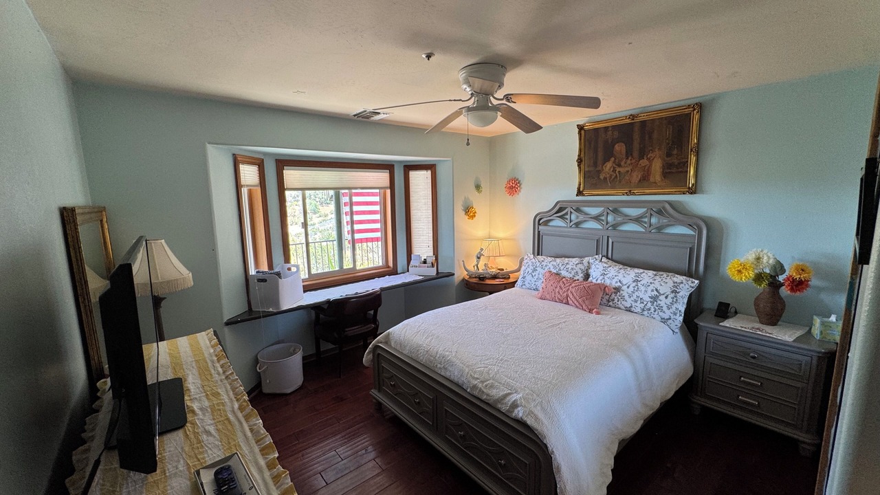 Photo of Bedroom in Agua Dulce