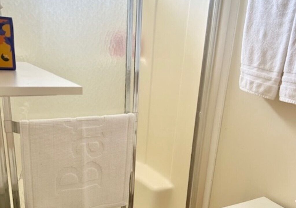 Photo of Bathroom in East Side Costa Mesa